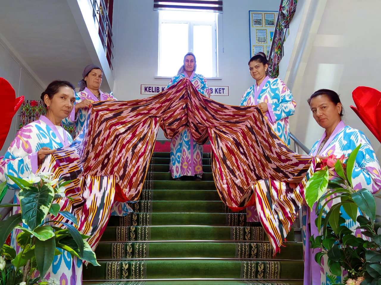 Kutubxonamizda Milliy liboslar kuni