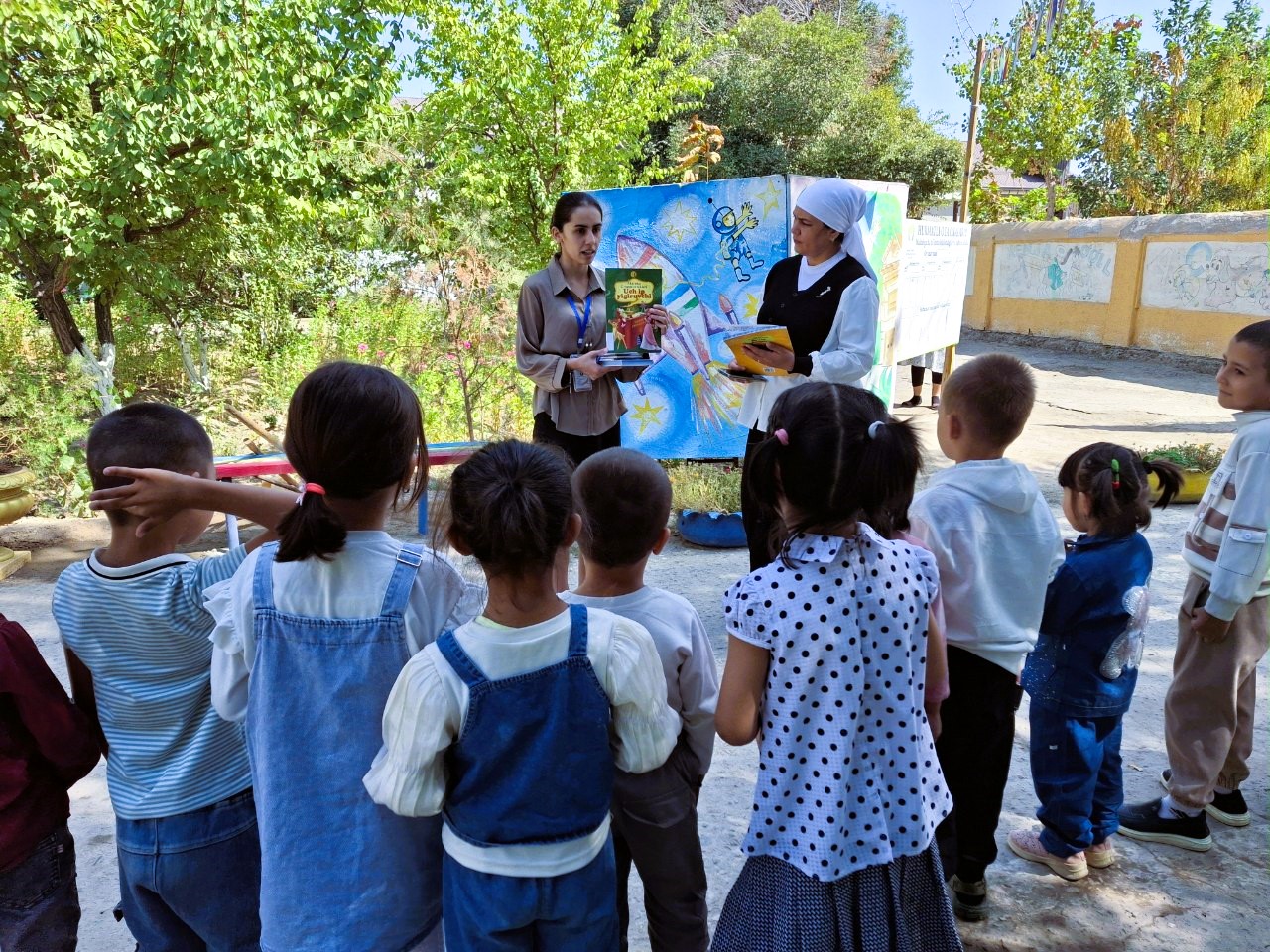 “Kitobxon ona - kitobxon bola”