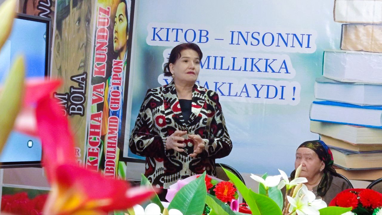 “Oltin qoʻllar – mexanizator ayollarning matonatli yoʻli”