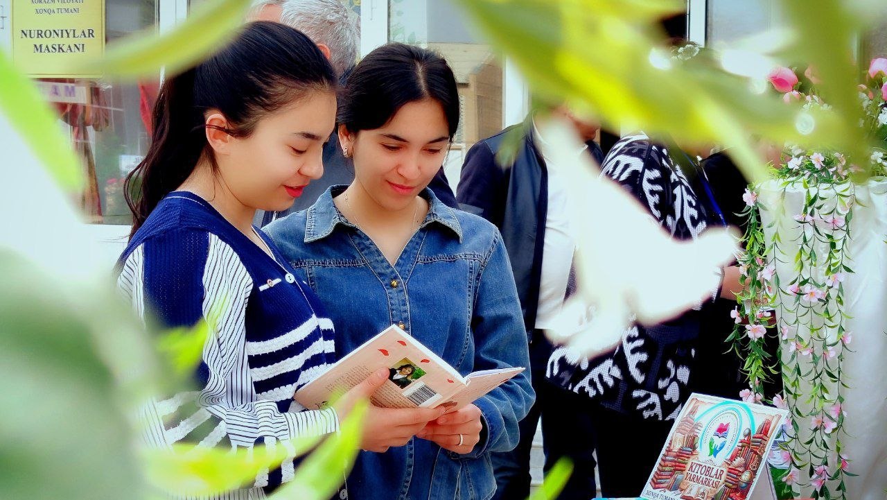 Xonqa tumanida kitob yarmarkasi tashkil etildi.