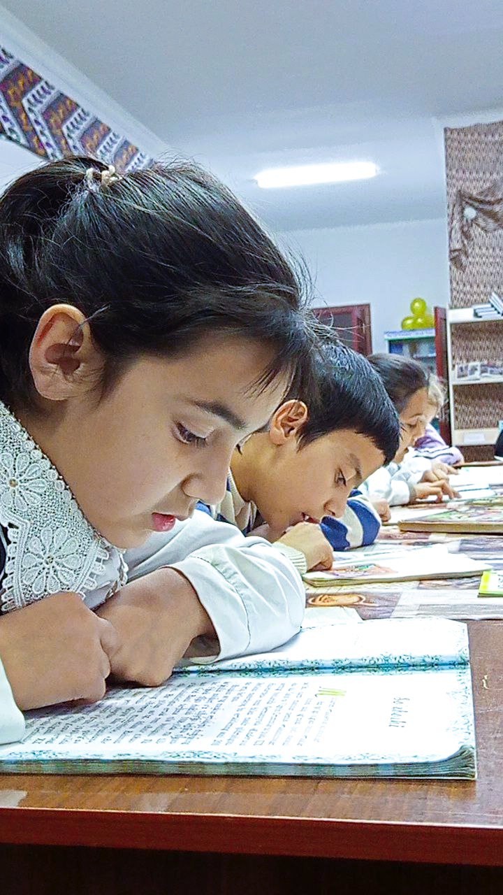 Bilim — nur, kitob esa unga eltuvchi yo‘ldir. 📖💡