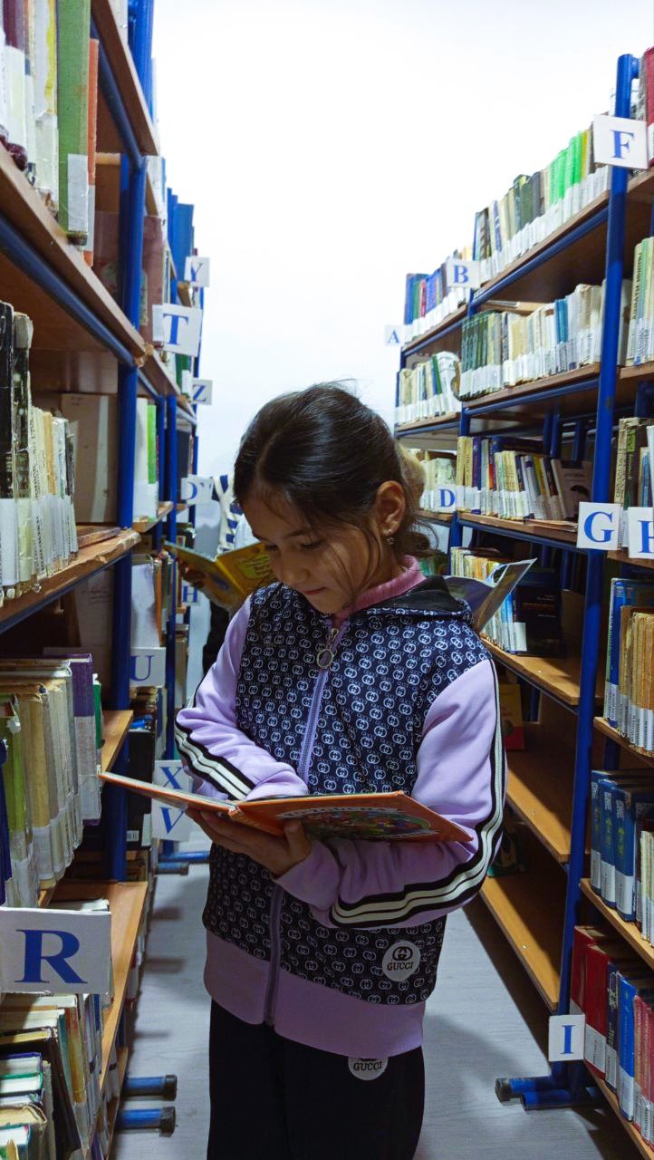 Bilim — nur, kitob esa unga eltuvchi yo‘ldir. 📖💡